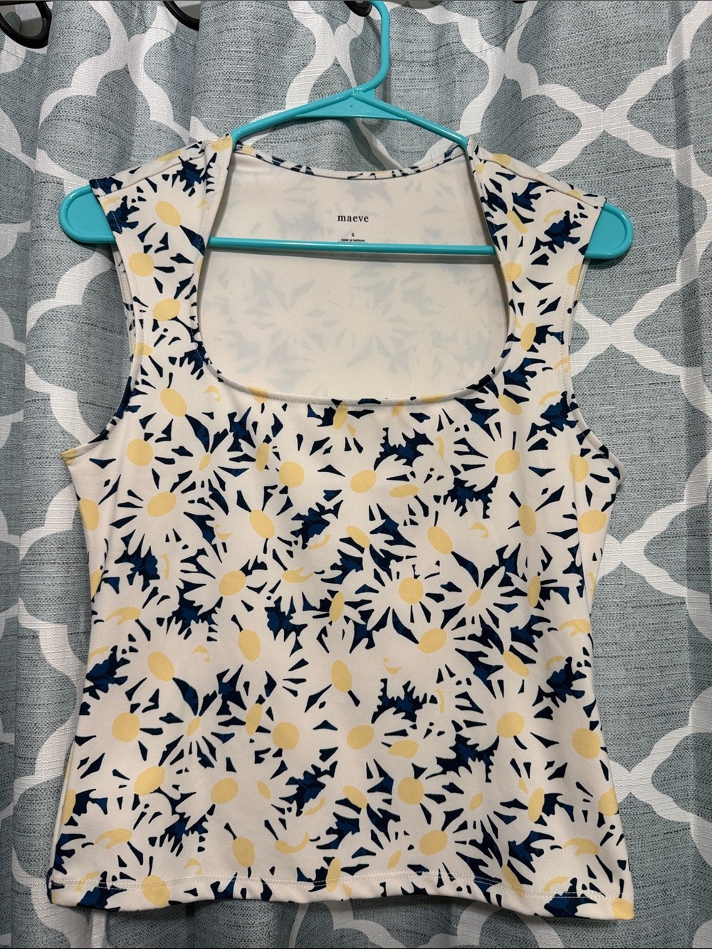 Maeve Cream Tank with Navy & Yellow Daisy Pattern